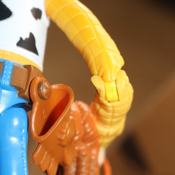 Disney Pixar Mattel Toy Story 4 Fully Posable Woody Figure Toy w/ Lasso + Hat 9” - Picture 11 of 11